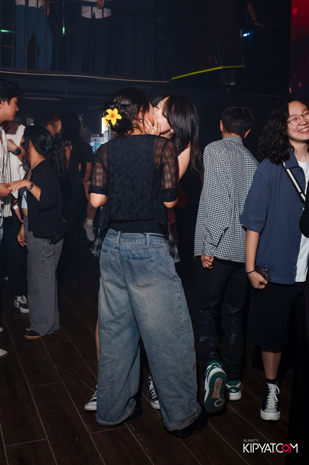 НОЧНОЙ КЛУБ ICON. КИПЯТКОМ АЛМАТЫ!