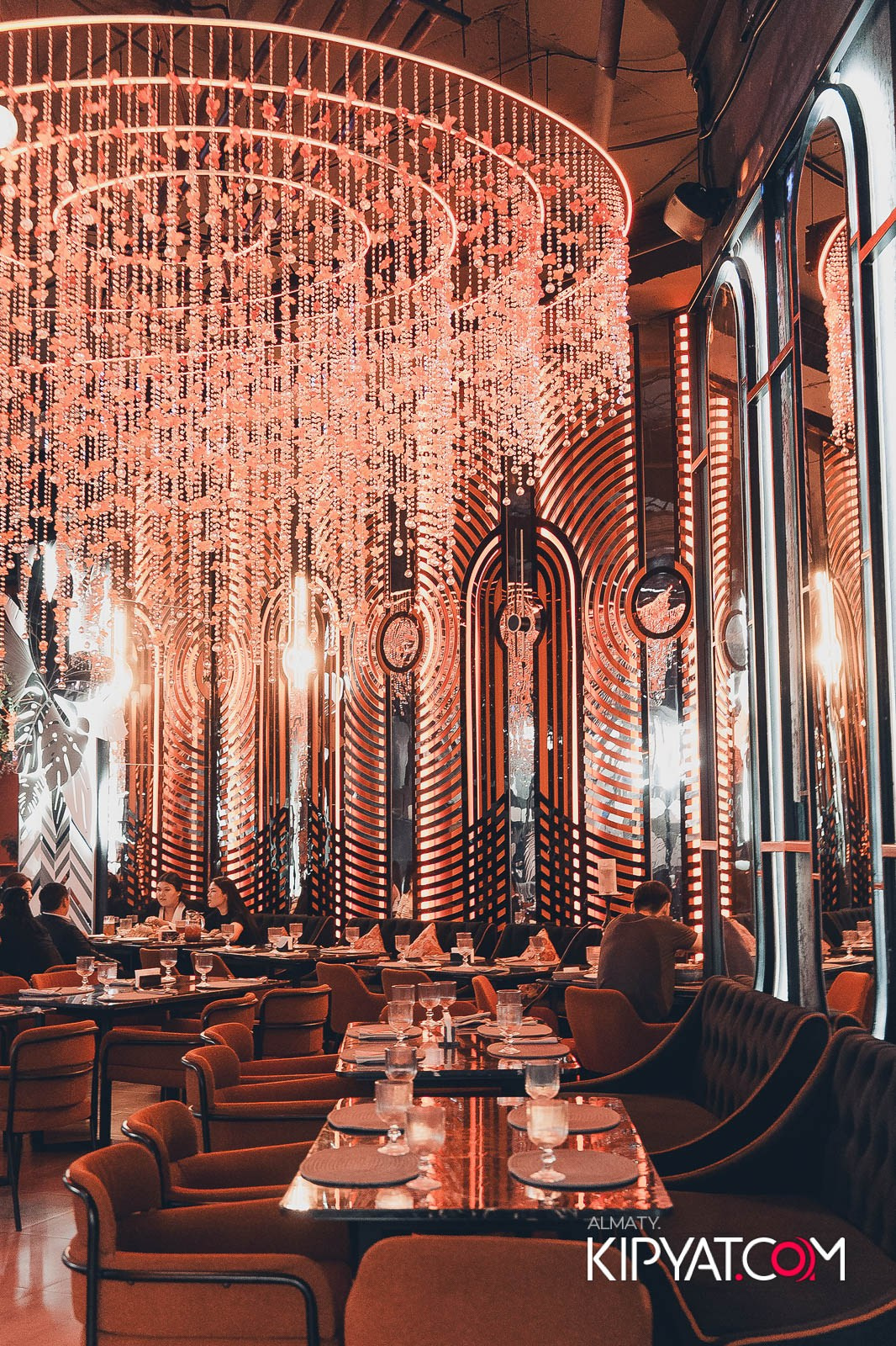 FRIENDS BAR & TERRACE. КИПЯТКОМ АЛМАТЫ!