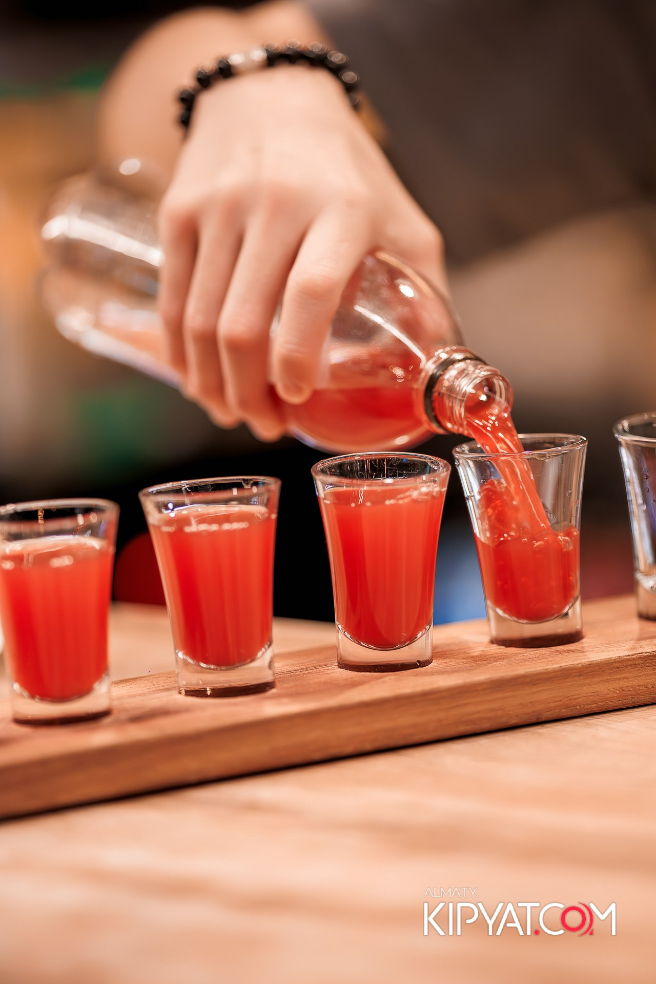 ШАШЛЫКОФФ. КИПЯТКОМ АЛМАТЫ!