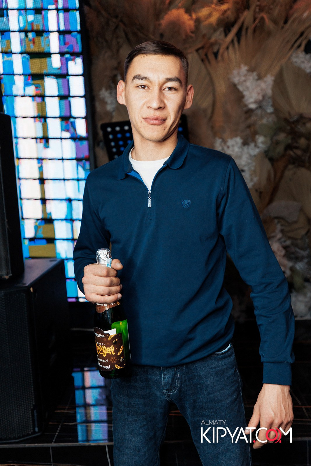 БАР ПАНАЕХАЛИ НА ДОСТЫК. КИПЯТКОМ АЛМАТЫ!