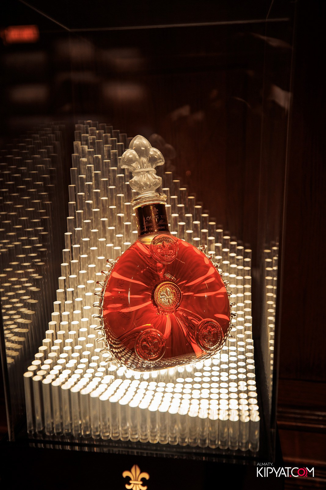 LAUREATE KARAOKE HALL. КИПЯТКОМ АЛМАТЫ!