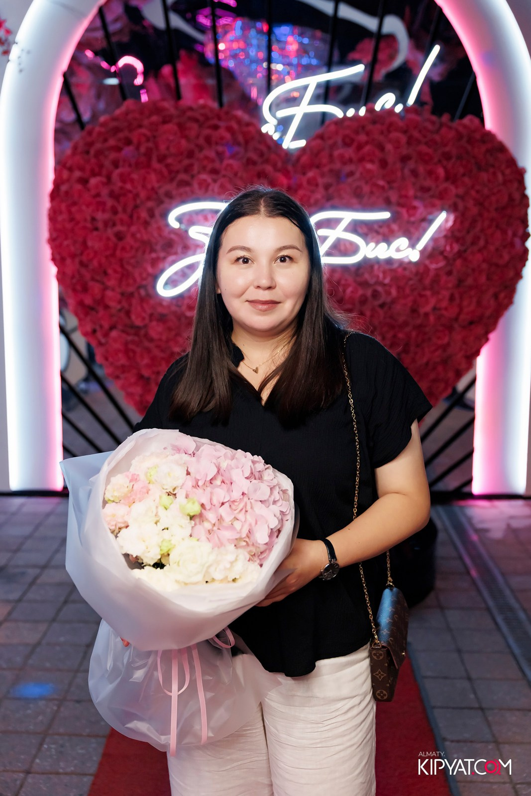 ЗАЯ, НА БИС. КИПЯТКОМ АЛМАТЫ!