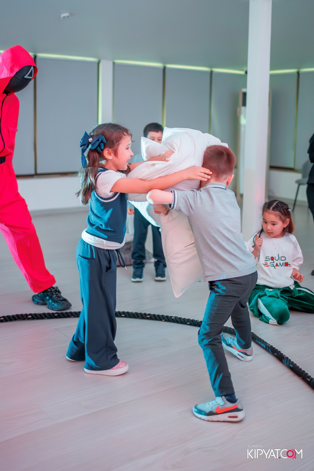 КВЕСТ-ШОУ ALAROVICH ИГРА В КАЛЬМАРА. КИПЯТКОМ АЛМАТЫ!