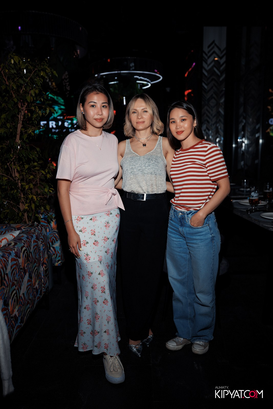 FRIENDS BAR & TERRACE. КИПЯТКОМ АЛМАТЫ!