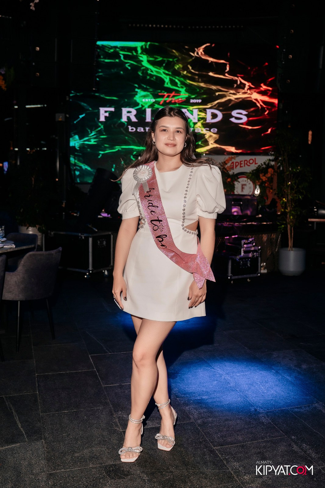 FRIENDS BAR & TERRACE. КИПЯТКОМ АЛМАТЫ!