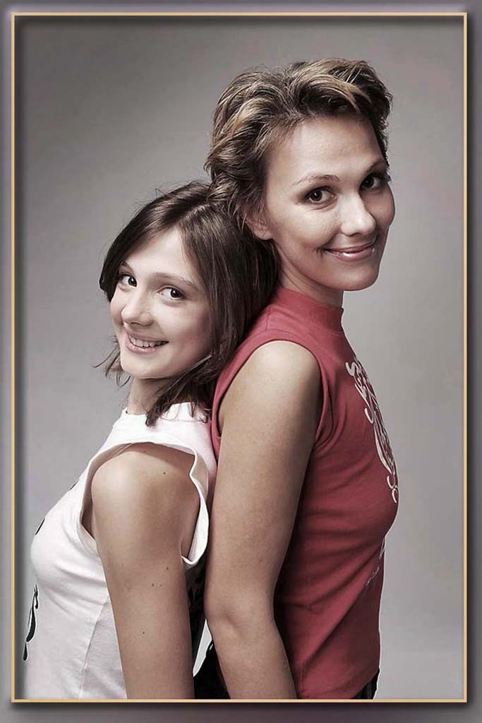 Студийная съемка Мама и дочь. Skazka.wfolio.pro