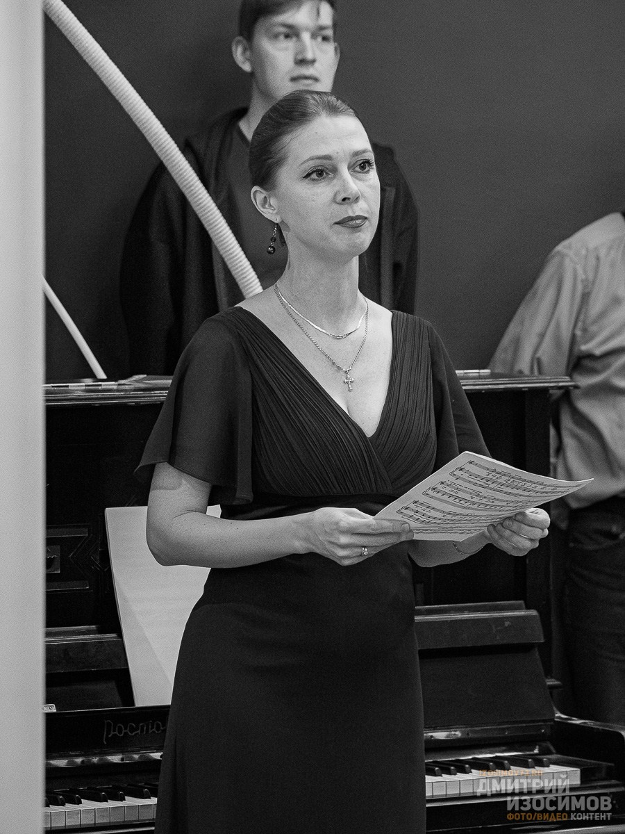 Открытие выставки Олега Яхнина