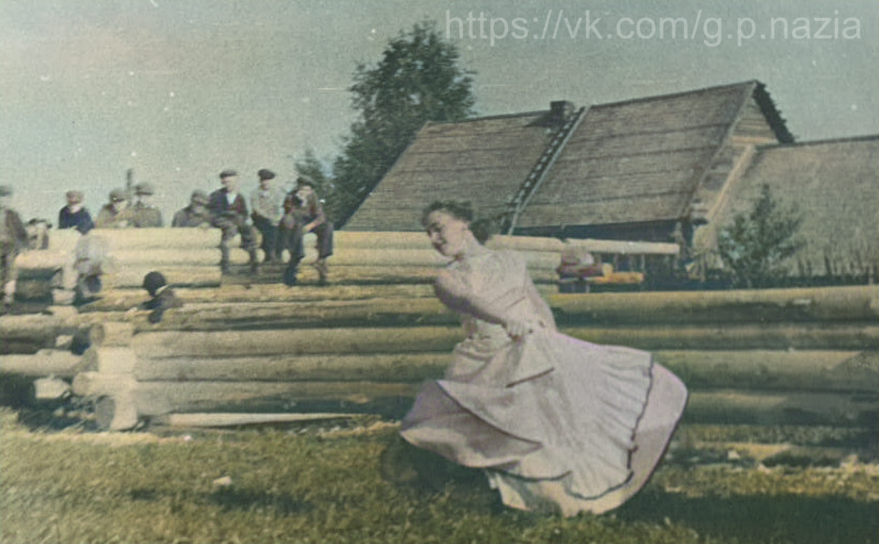 Выступление агитбригады Дома Культуры. История Назиевского городского поселения