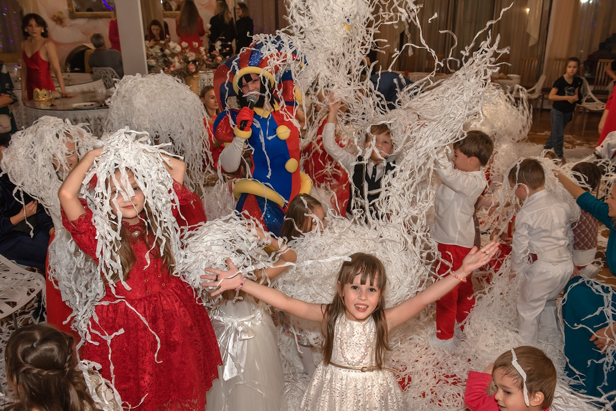 Выпускной в детской школе моделей HAPPYkids 2024. Семейный и коммерческий фотограф в Сочи Александр Бодунов