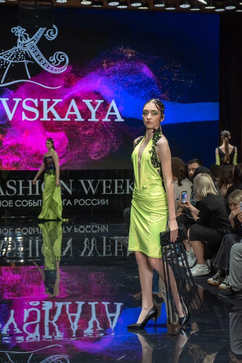 SochiFashionWeek2024 дизайнер Кибовская. Семейный и коммерческий фотограф в Сочи Александр Бодунов