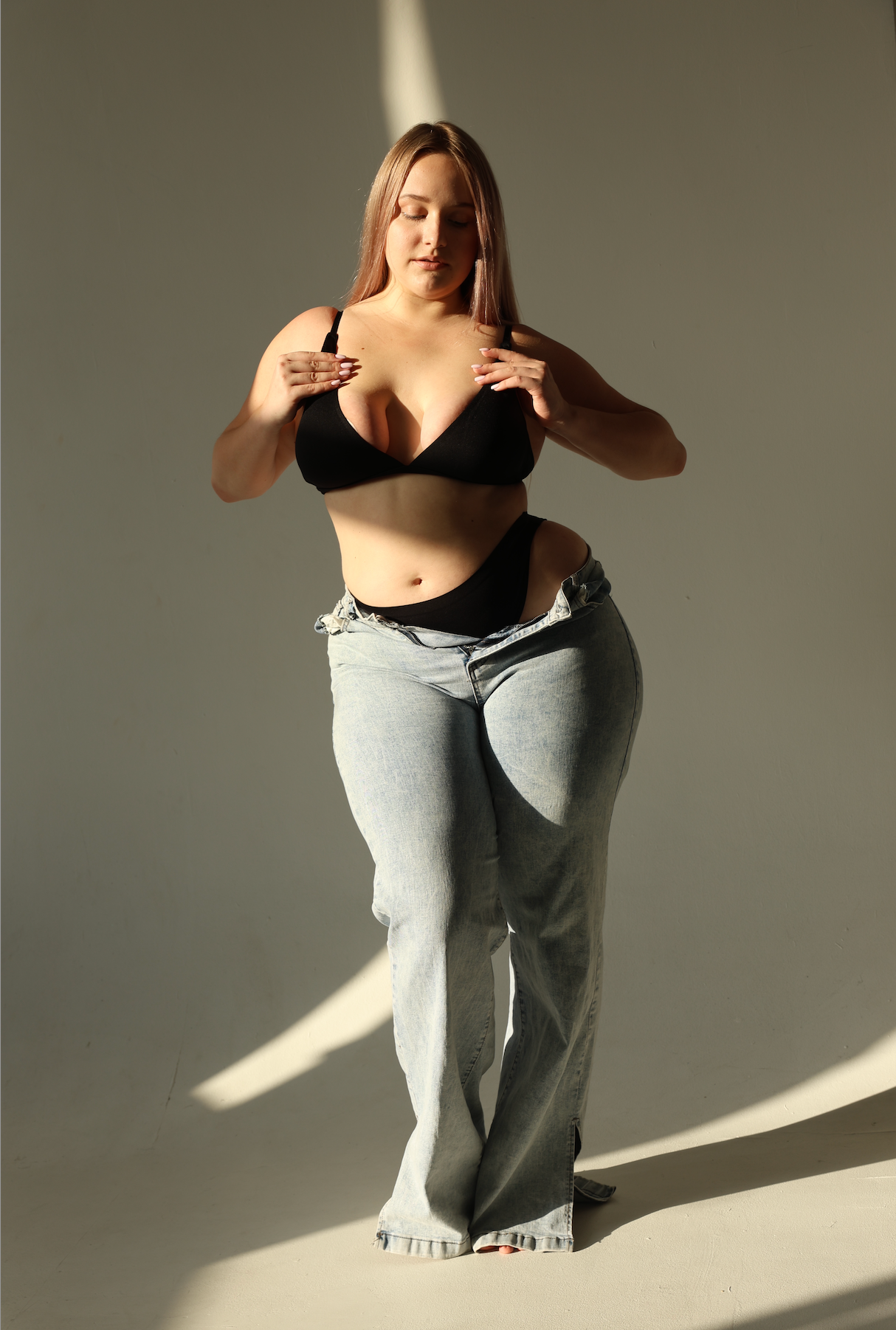 Настя М, 52-54 р-р, 175 см. KED Production — продакшн из СПб. Создаём фото, видео и контент, который помогает брендам и селлерам продавать больше