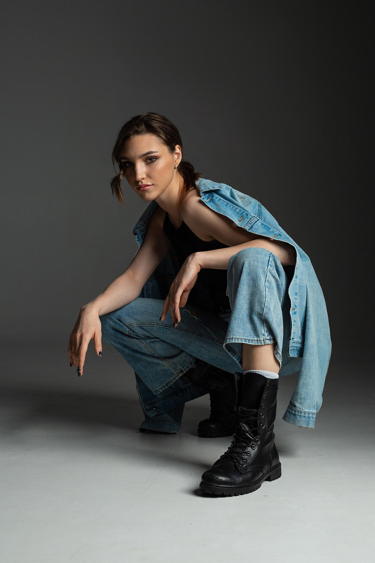 Фотостудия Laboratory, зал LOFT FABRIKA. Практический урок. Фотограф Пермь. Свадьбы. Семья и дети, школа, д. сад. Фотокниги