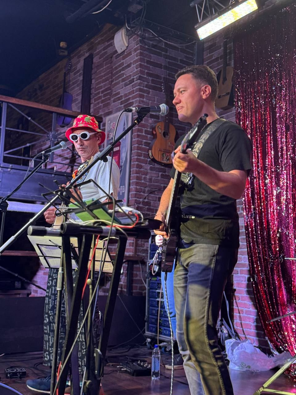 LifePub 31.07.2024. Московская кавер-группа BankBand