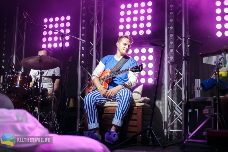 IOWA. Магия музыки в кадре: Концертная Фотография