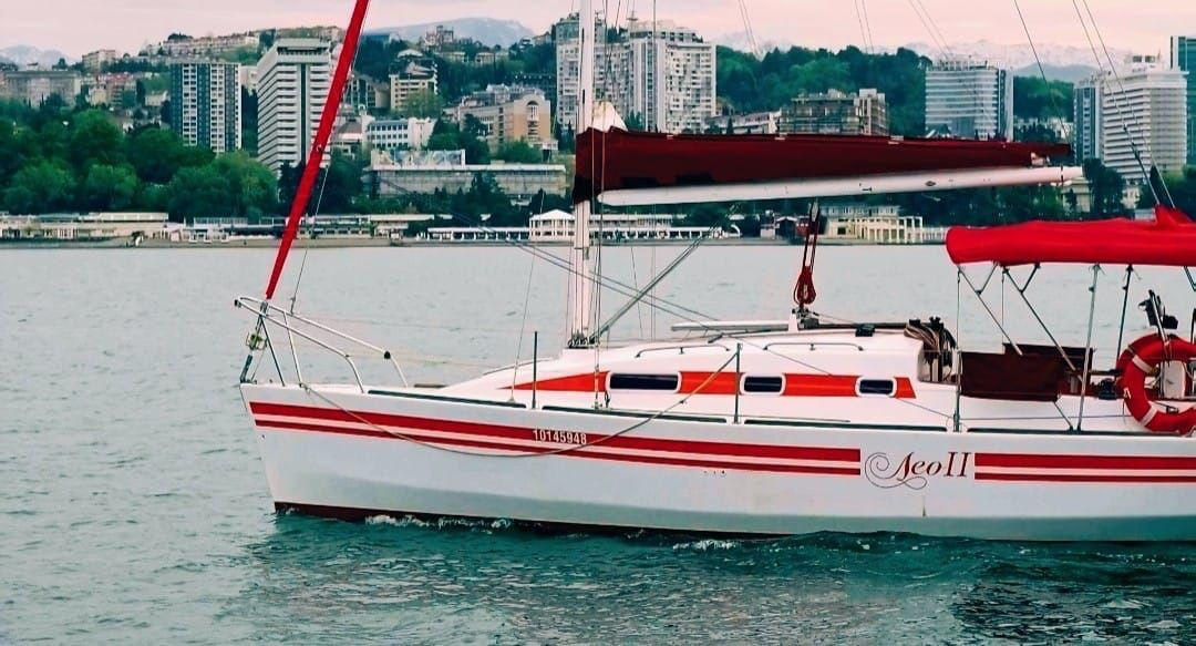 Парусная яхта LEO2 ЛЕО Аренда Яхты в Сочи Яхтанаморе YACHTANAMORE