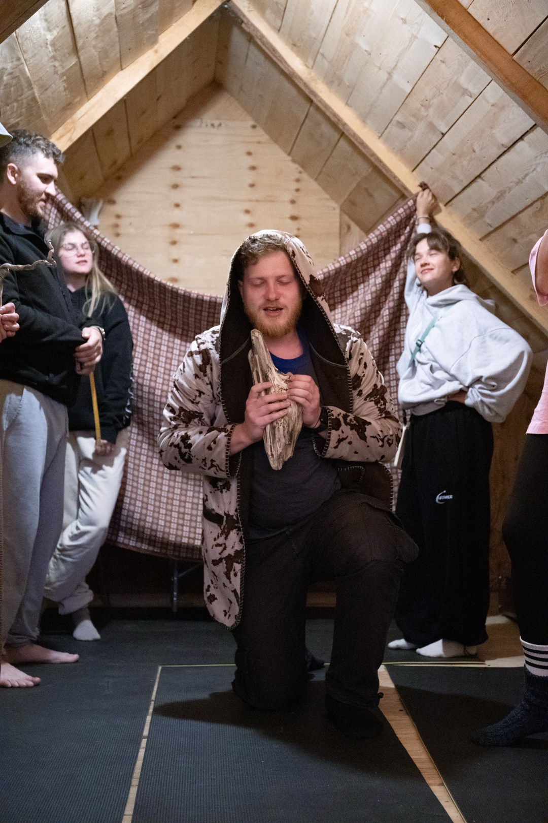 Лето 2025 домики. 1642 — первый лагерь для взрослых на Байкале