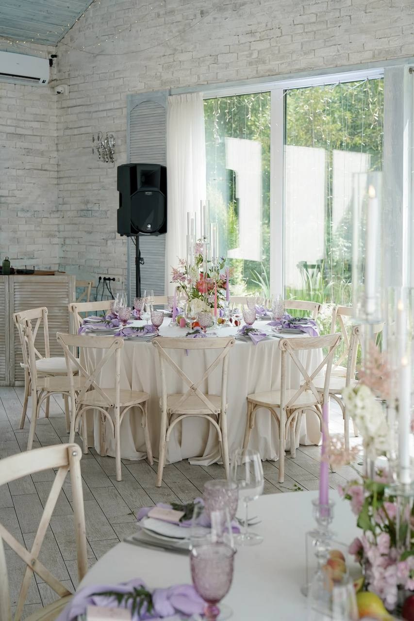 Яркий декор с использованием фруктов и овощей. Подрядчики и друзья сети свадебных площадок House for wedding