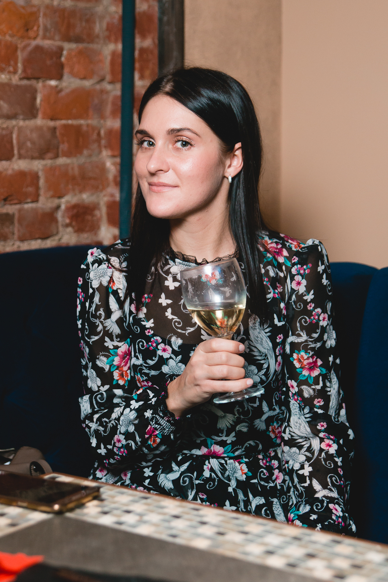 Вечеринки в ночных клубах. Свободный фотограф