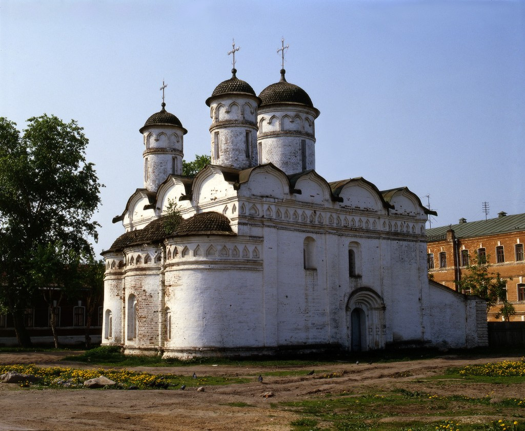 Собор Дмитровского Ризоположенского  монастыря.