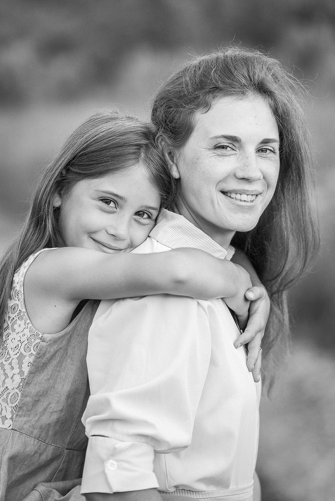 Оксана и Лукерья ЧБ. Римма Гусакова. Выпускные фотокниги. Детские и семейные фотосессии