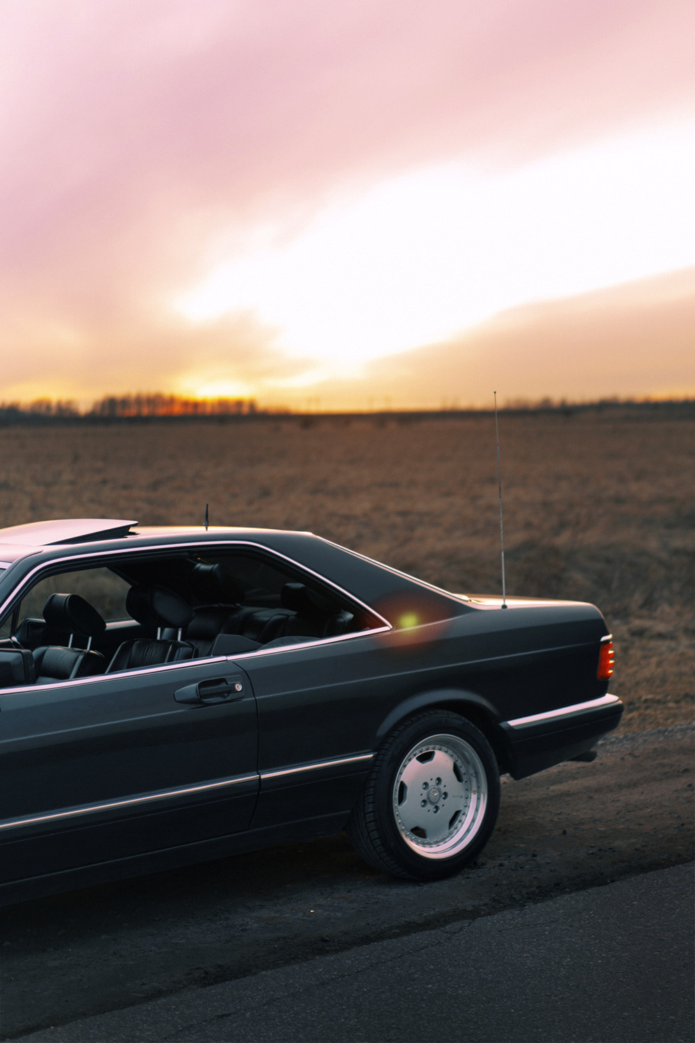 Mercedes-Benz 560SEC серии c126 признанная классика. Автомобильный фотограф Антон Цырулев