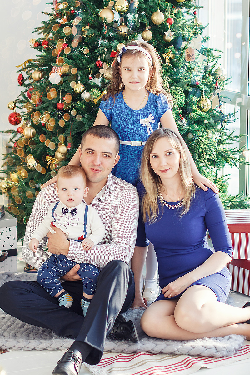 Фотосессия большой семьи из нескольких поколений. Семейный фотограф Ульяна Вдовкина г. Екатеринбург