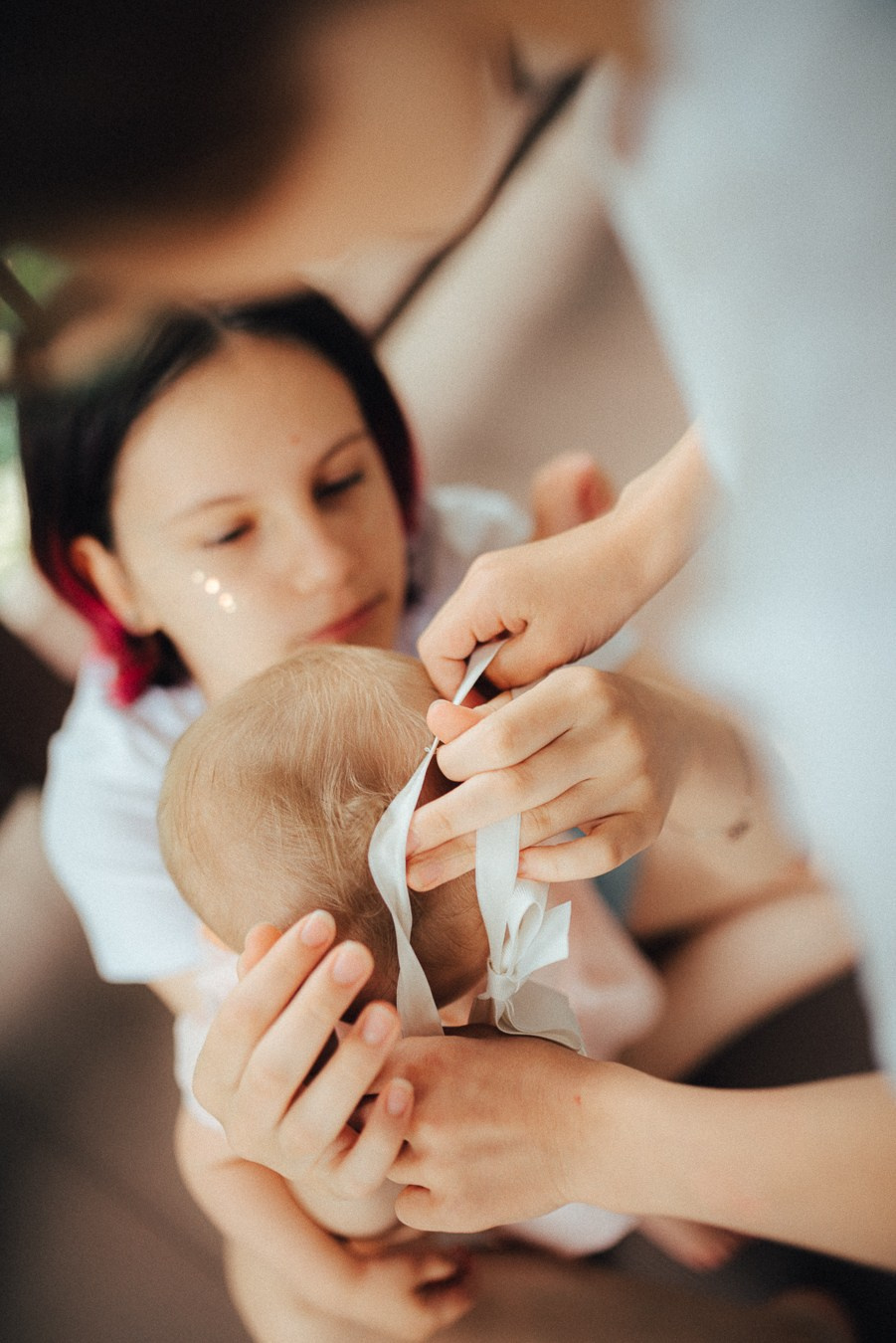 Коля, Ксюша, Саша, Андрей, Кира и бабушки | на даче