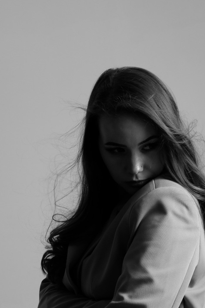 Woman. Индивидуальные фотосессии, lovestory, продюсирование съемок для брендов. Фотограф | Санкт-Петербург | Арина Коробкина