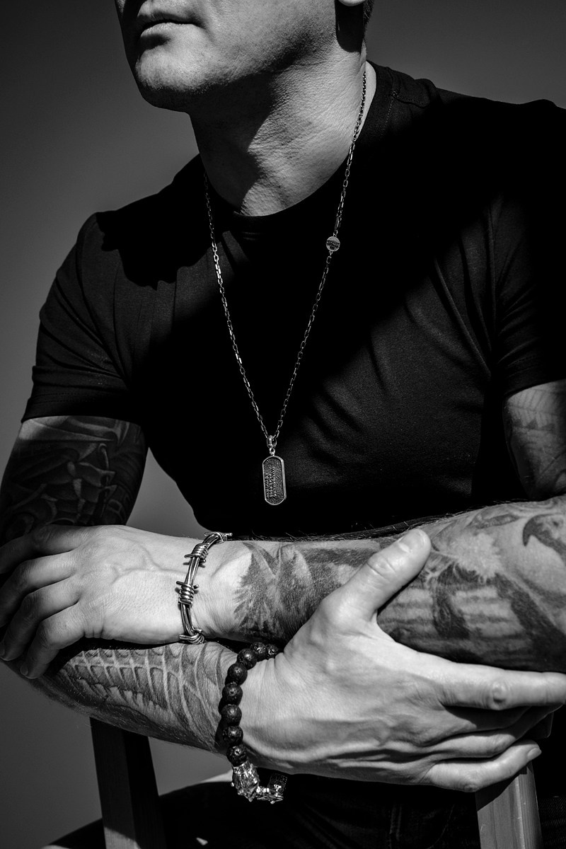 Vecharg (ювелирные украшения). Эротико-драматический фотограф Маруся Скоробогатова