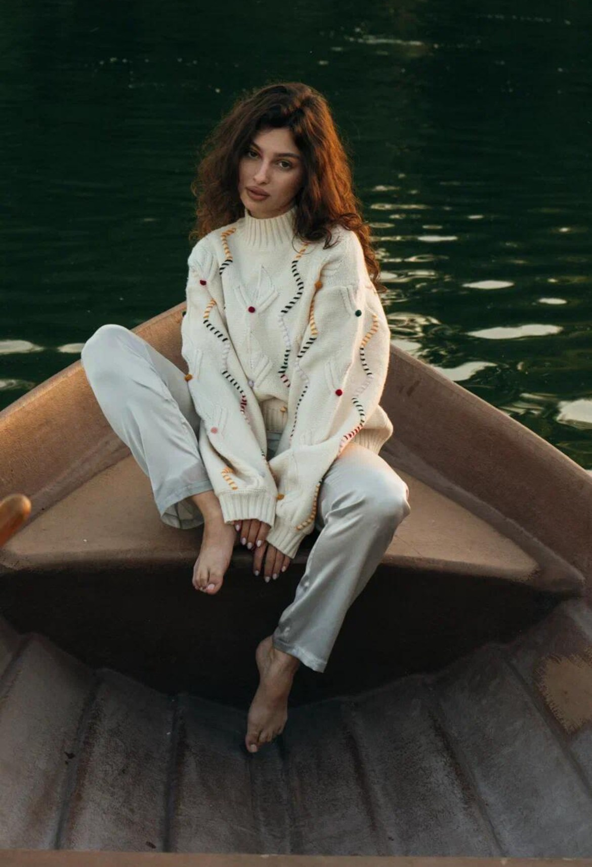 Ищете, кто снимет одежду для каталога? Фотографы Москвы — предметная съемка под ключ