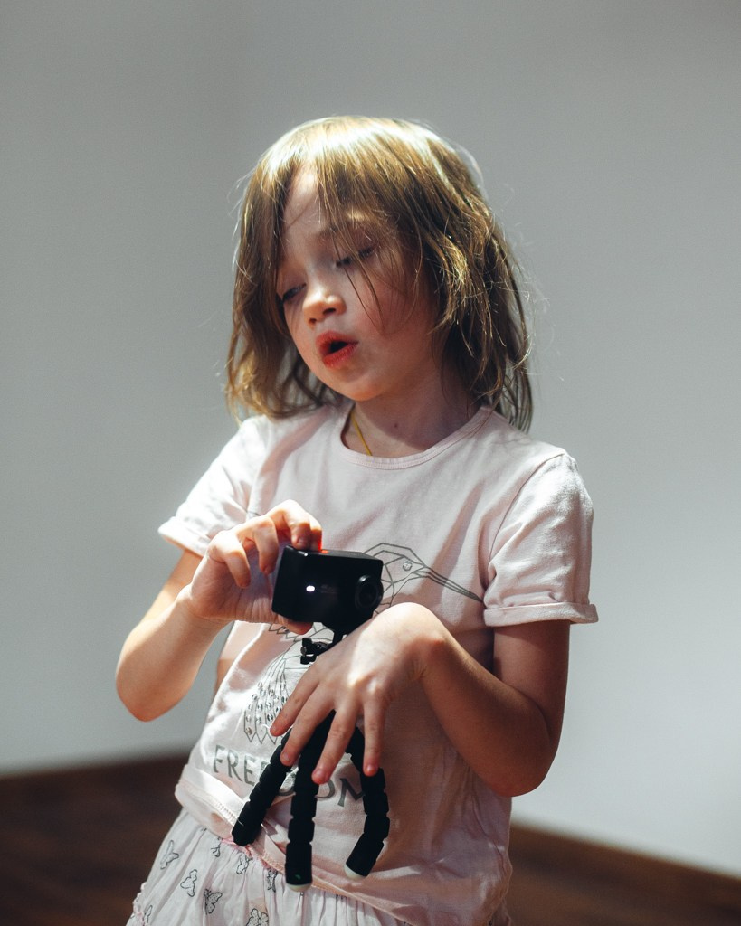 Дочка в студии. Фотограф Денис Денисов