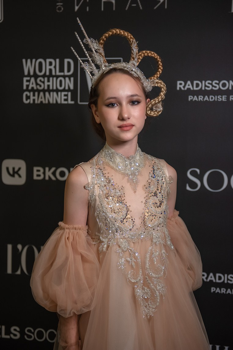SochiFashionWeek2024 дизайнер Анохина Светлана. Семейный и коммерческий фотограф в Сочи Александр Бодунов