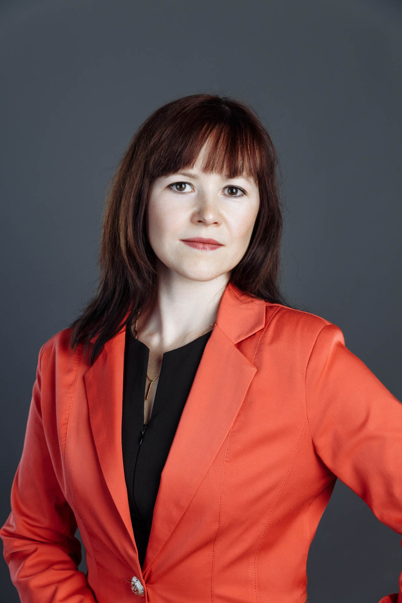 Бизнес-портреты сотрудников для сайта страховой компании InsFamily. Событийный фотограф Максим Бескоровайновнов