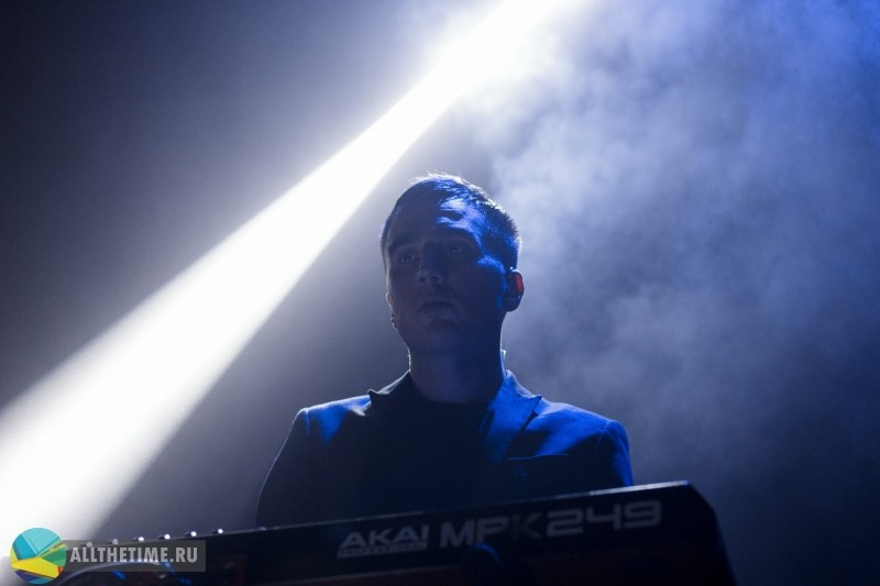 Tesla Boy. Магия музыки в кадре: Концертная Фотография