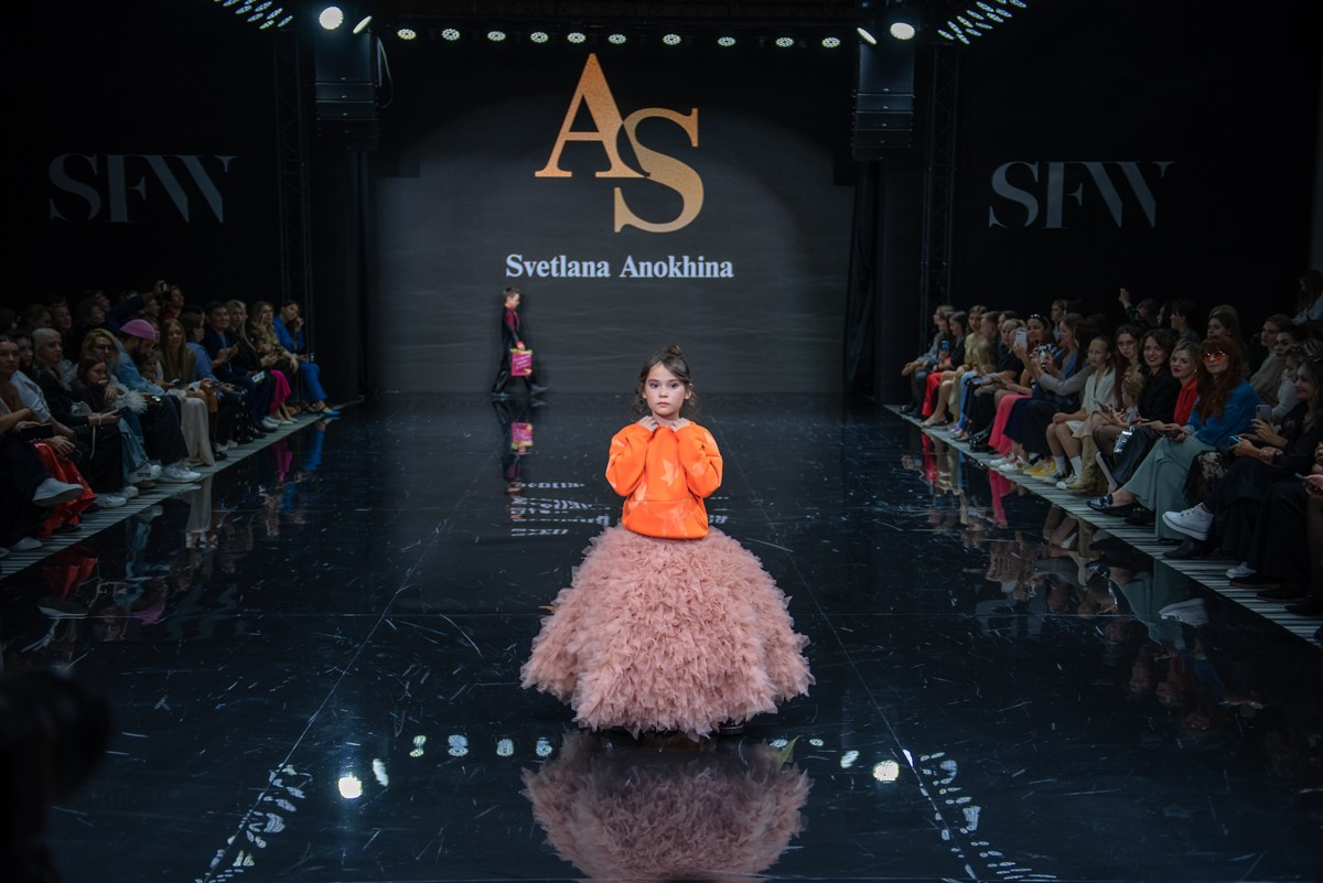 SochiFashionWeek2024 дизайнер Анохина Светлана. Семейный и коммерческий фотограф в Сочи Александр Бодунов