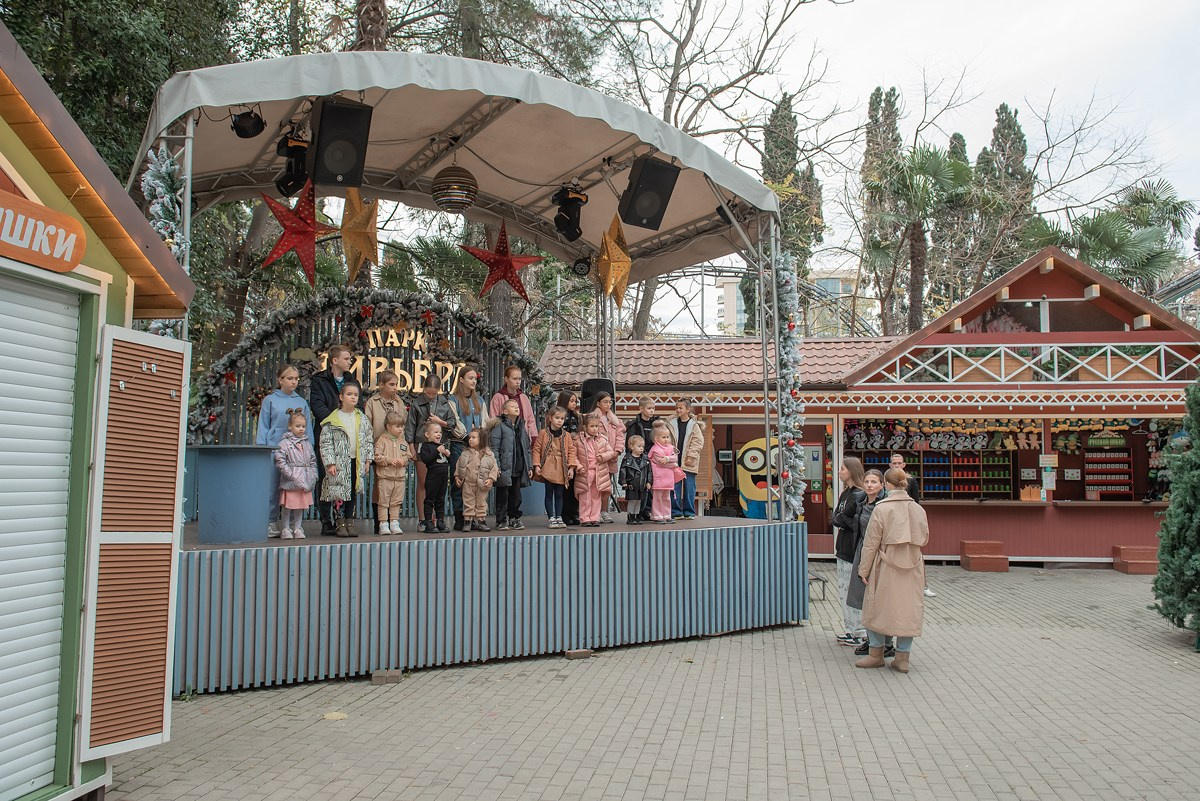 Парк Ривьера дефиле HAPPYkids. Семейный и коммерческий фотограф в Сочи Александр Бодунов