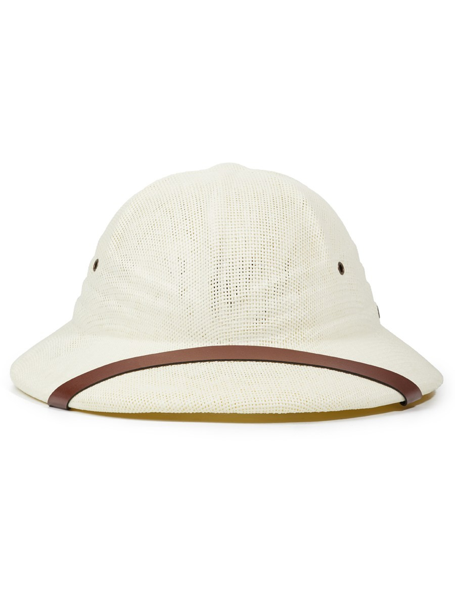 фотосъемка аксессуаров, дизайнерские вещи, головные уборы, предметная фотосъемка, неделя моды Москва, обтравка, обтравки, предметная ретушь, фэшн одежда, фотсъемка дорогой одежды в Москве. фотосъемка для брендов, фотосъемка для сайта, фотосъемка для маркетплейсов.