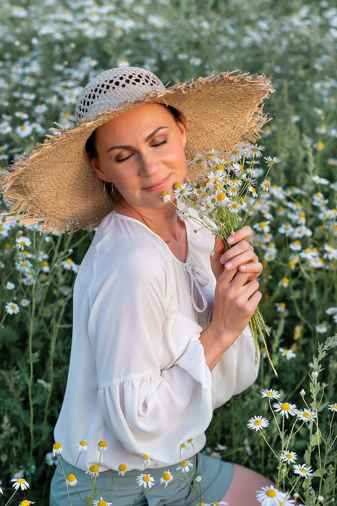 Фотосессия в ромашках. Фотосессии в Москве, женский и семейный фотограф Юлия Михайленко