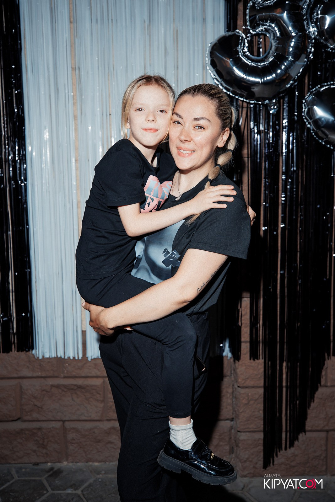 THE WALL STREET. КИПЯТКОМ АЛМАТЫ!