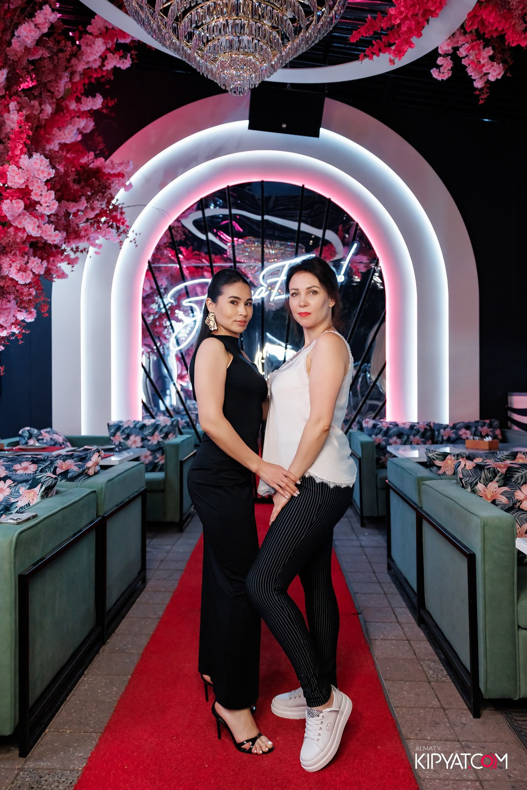 ЗАЯ, НА БИС. КИПЯТКОМ АЛМАТЫ!