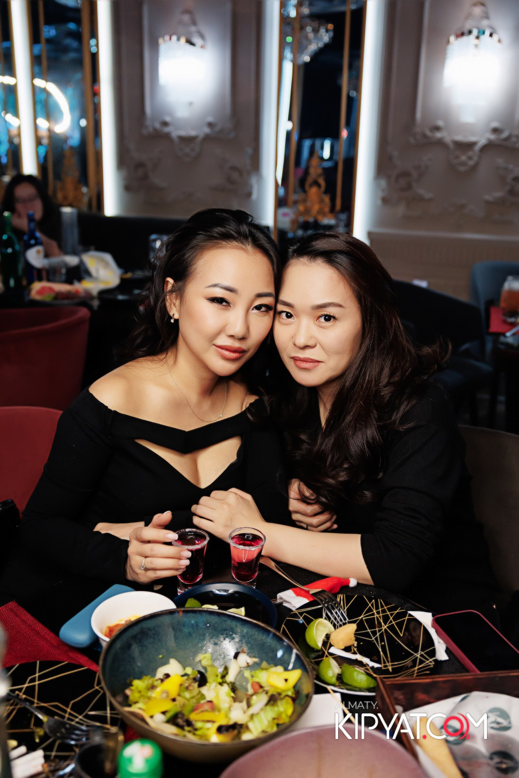 ЗАЯ, НА БИС. КИПЯТКОМ АЛМАТЫ!