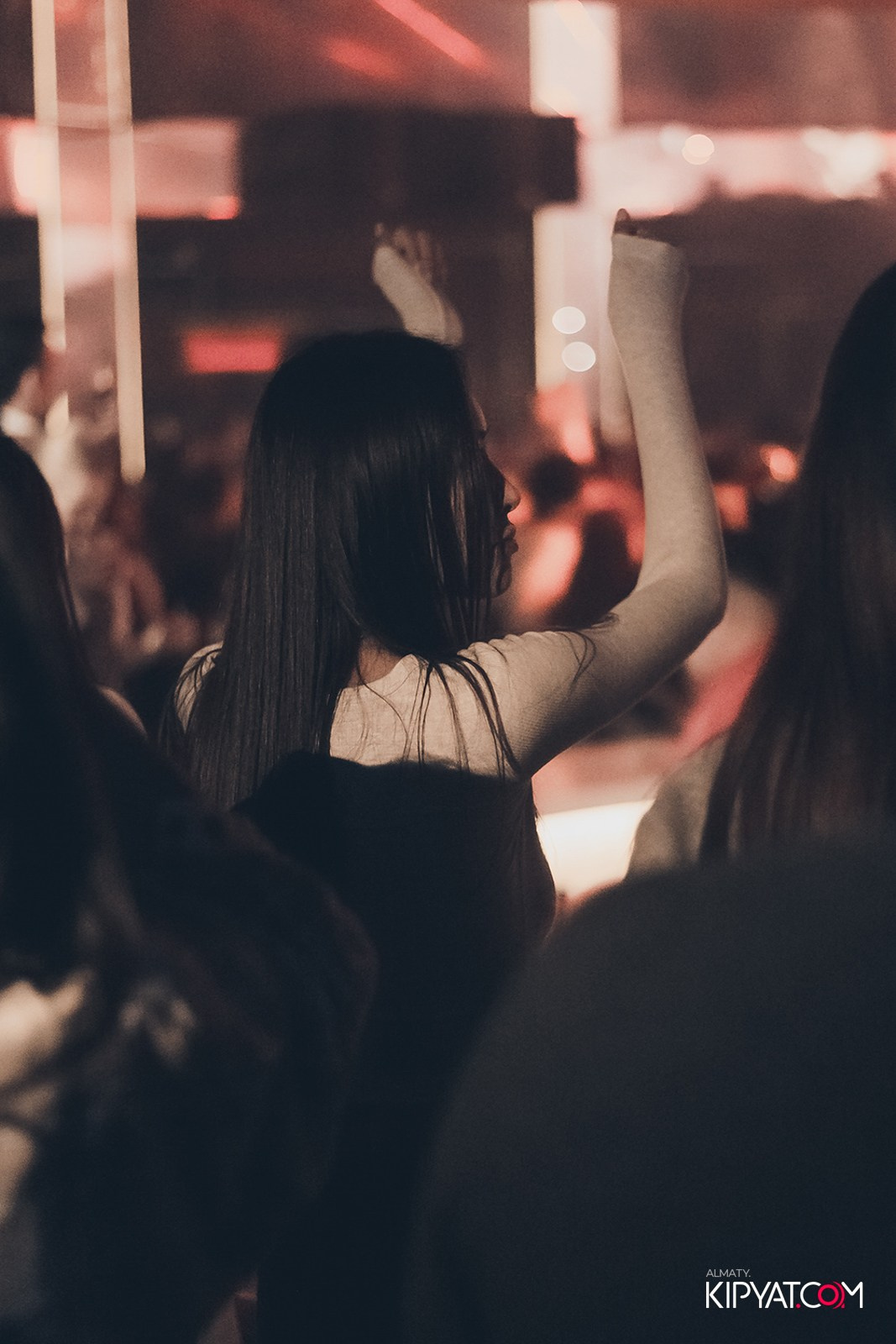 CLUB SHOW BY ИРИНА КАЙРАТОВНА В SANTA BARBARA CLUB. КИПЯТКОМ АЛМАТЫ!