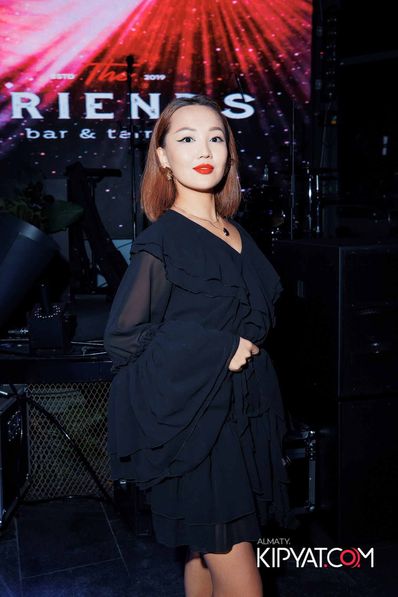 FRIENDS BAR & TERRACE. КИПЯТКОМ АЛМАТЫ! Фотосъемка мероприятий в Алматы