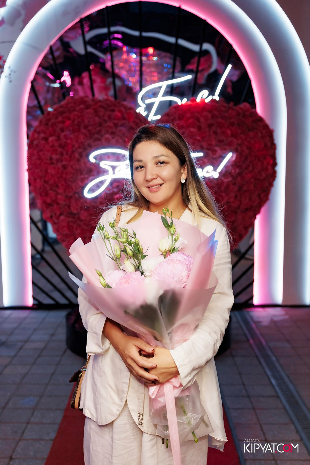 ЗАЯ, НА БИС. КИПЯТКОМ АЛМАТЫ!