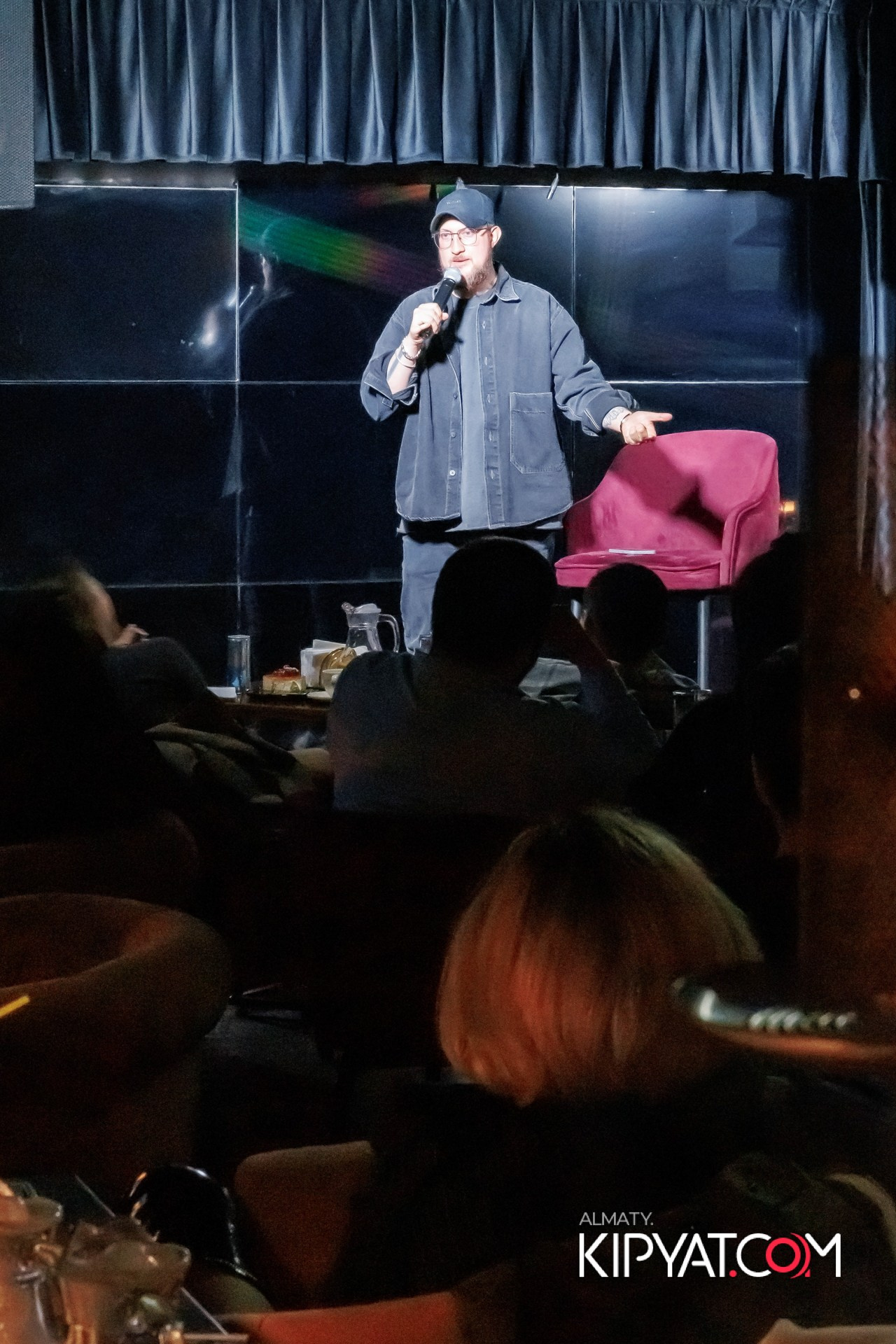 СОЛЬНЫЙ STAND UP КОНЦЕРТ АЛЕКСАНДРА МЕРКУЛЬ. КИПЯТКОМ АЛМАТЫ!