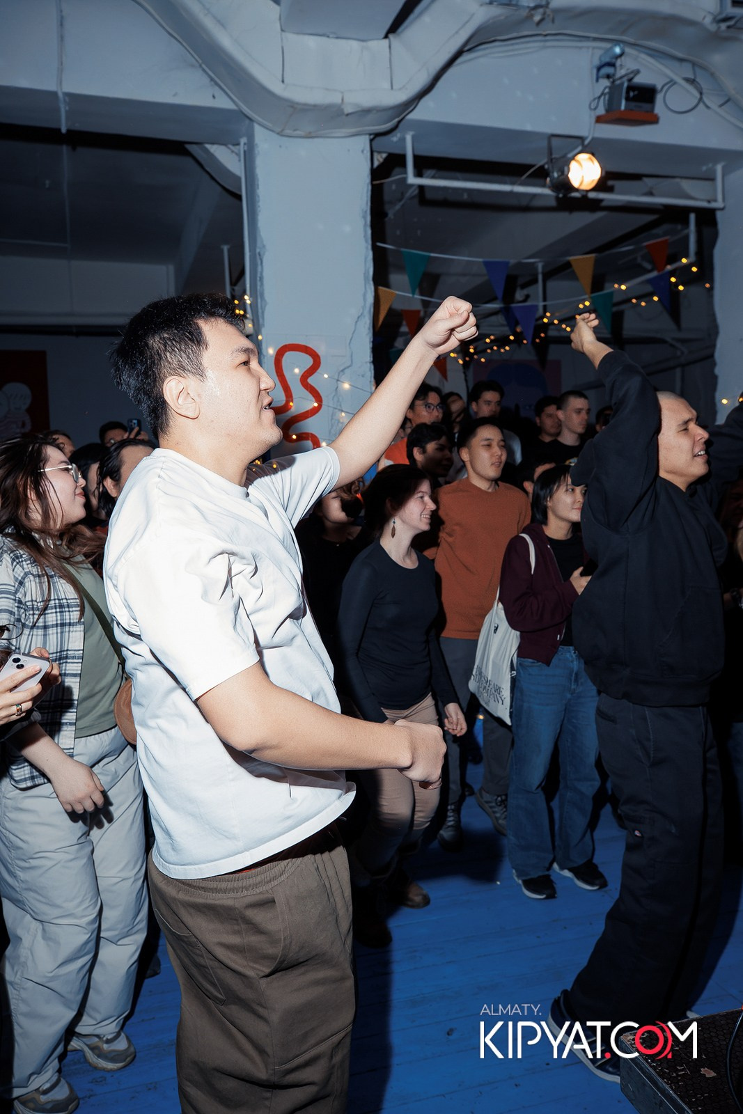 КОНЦЕРТ ГРУППЫ SARY В АЛМАТЫ. КИПЯТКОМ АЛМАТЫ!