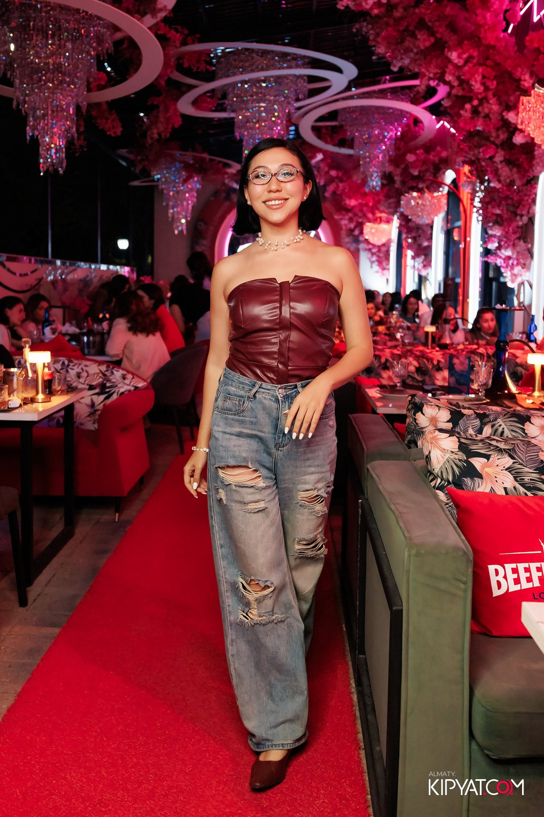 НОДАР РЕВИЯ В «ЗАЯ, НА БИС». КИПЯТКОМ АЛМАТЫ!