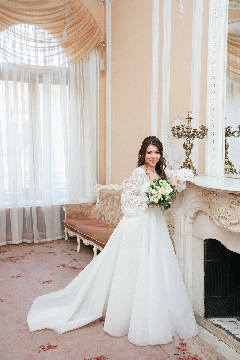 Свадебная фотопрогулка по СПб. Фотограф крещение венчание в Петербурге! Помогает подобрать храм и посоветовал душевного батюшку в СПб