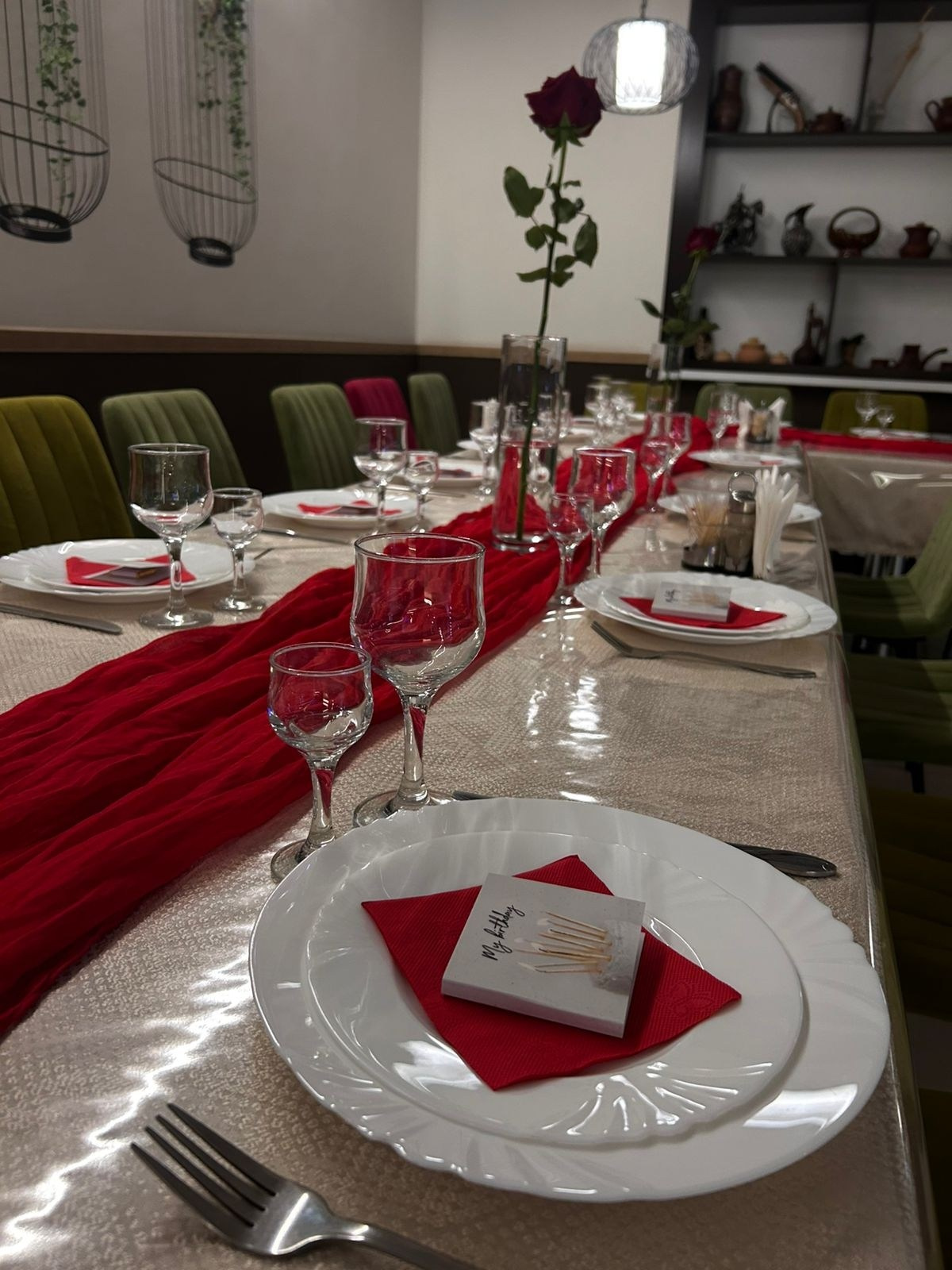 Красный в декоре. Главная