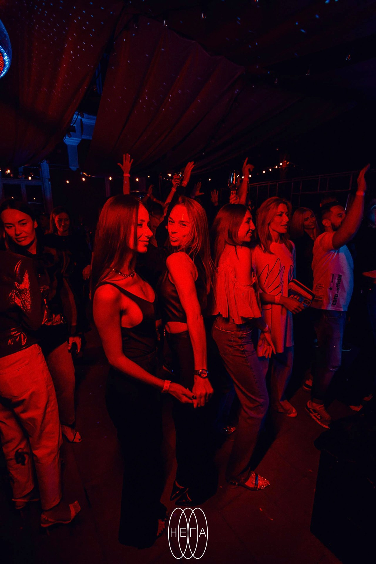 Ночная жизнь Смоленска. Фотограф | Михаил Буш Смоленск